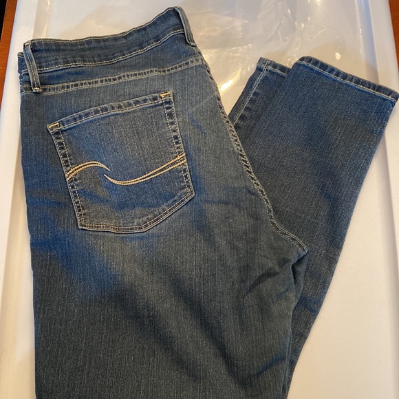 Women’s Levi’s modern skinny jeans - Picture 2 of 7